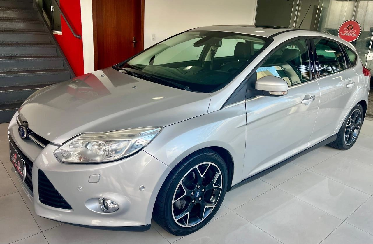 Compre já Ford FOCUS 2.0 TITANIUM PLUS POWERSHIFT World Car Veículos | Novos e Seminovos em Guaíba RS
