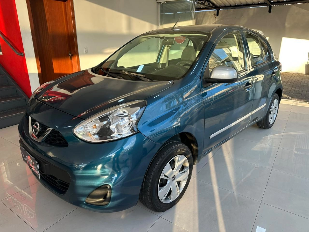 Compre já Nissan MARCH 1.0 12V Flex 5p - World Car Veículos | Novos e Seminovos em Guaíba RS
