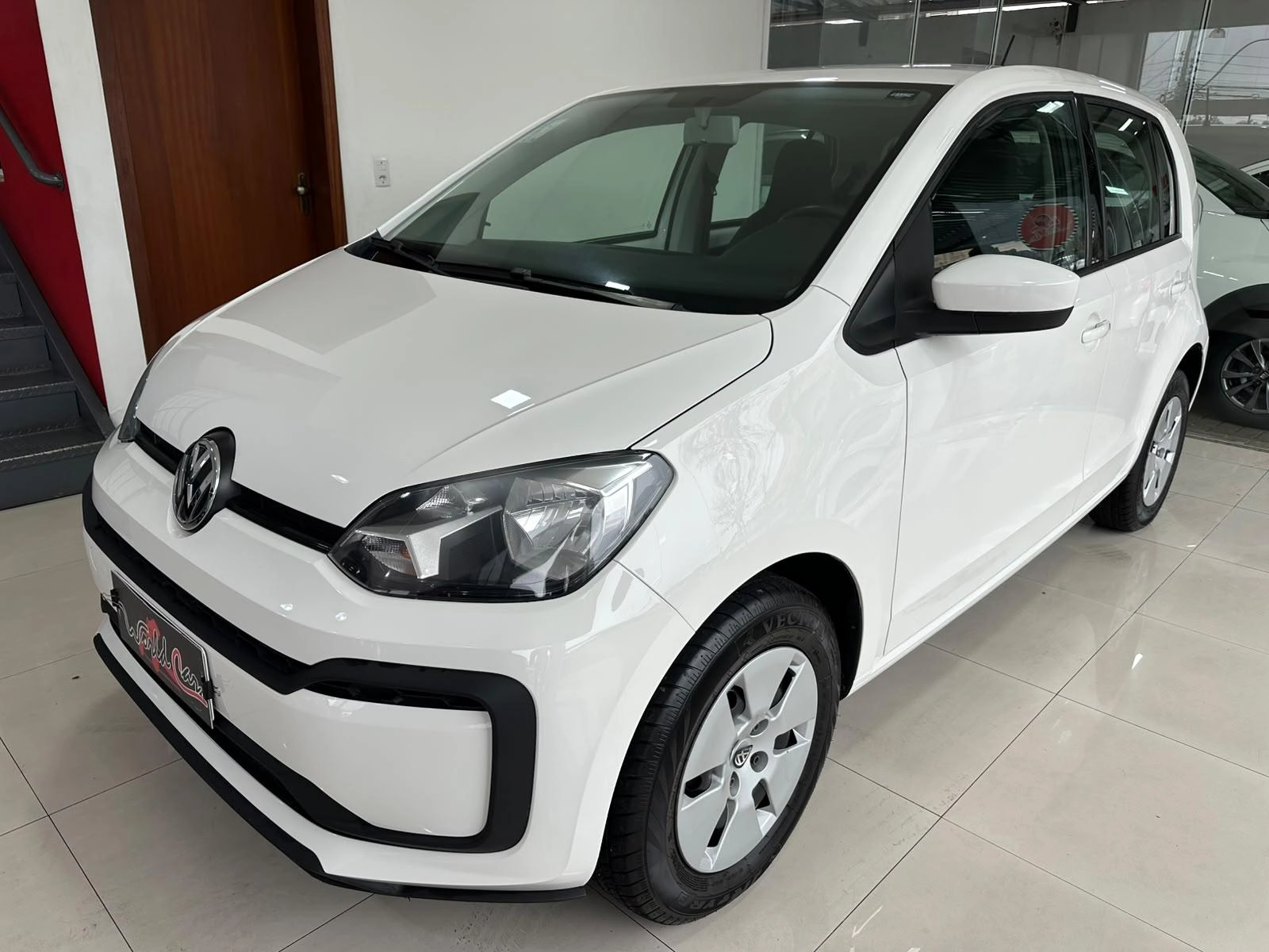 Compre já Volkswagen UP 1.0 MPI TAKE UP! World Car Veículos | Novos e Seminovos em Guaíba RS