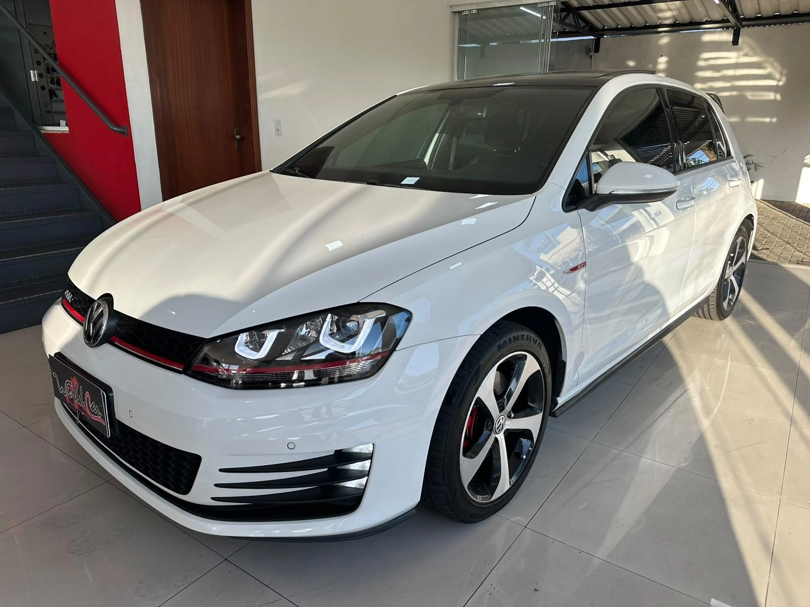 Compre já Volkswagen Golf GTi 2.0 TSI 220cv Aut. - World Car Veículos | Novos e Seminovos em Guaíba RS